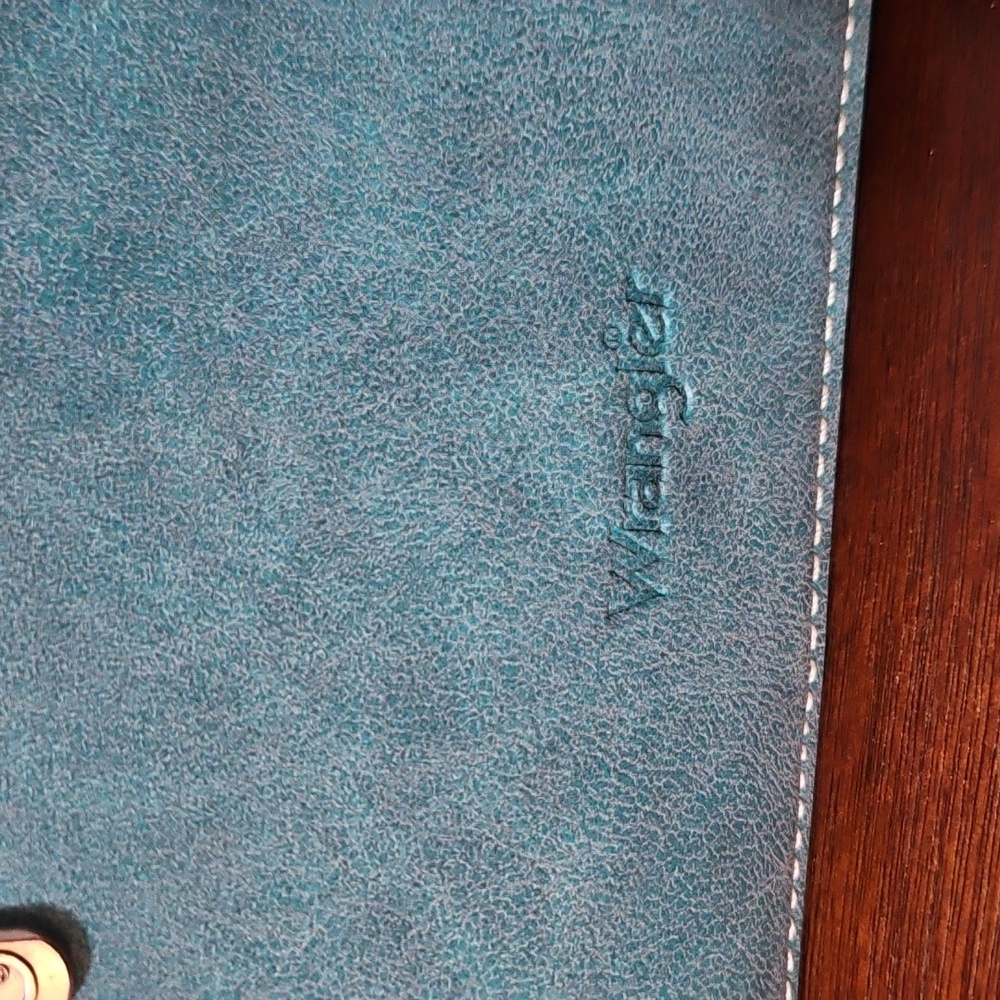 Wrangler Crossbody - Picture 5 of 5